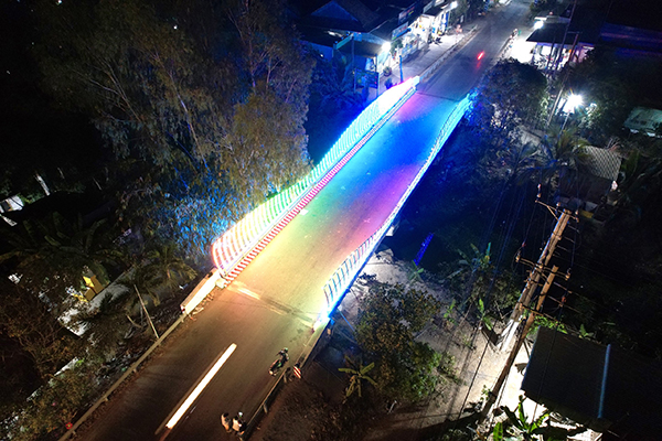 Trang trí đèn Led cầu đường - Quảng Cáo Huỳnh Thiêng Phú - Công Ty TNHH Quảng Cáo Huỳnh Thiêng Phú
